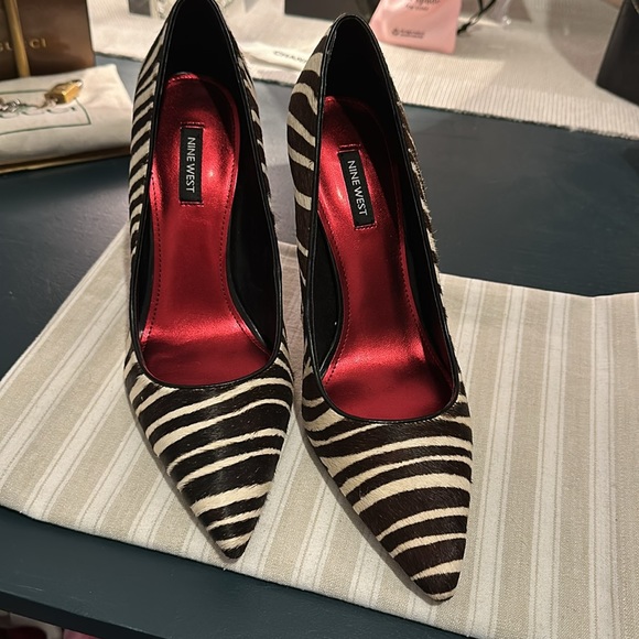 Nine West Tatiana, 2 Pair of Lux, Calf Fur Heels 9.5 in Zebra or Leopard NWOB - Picture 4 of 16